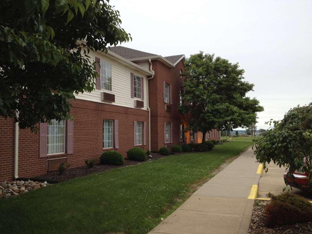 Country Hearth Inn & Suites Willard Exterior foto