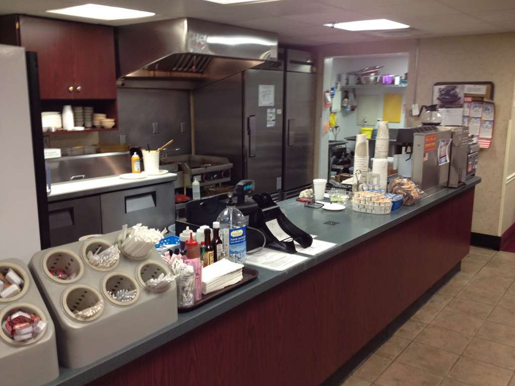 Country Hearth Inn & Suites Willard Restaurante foto